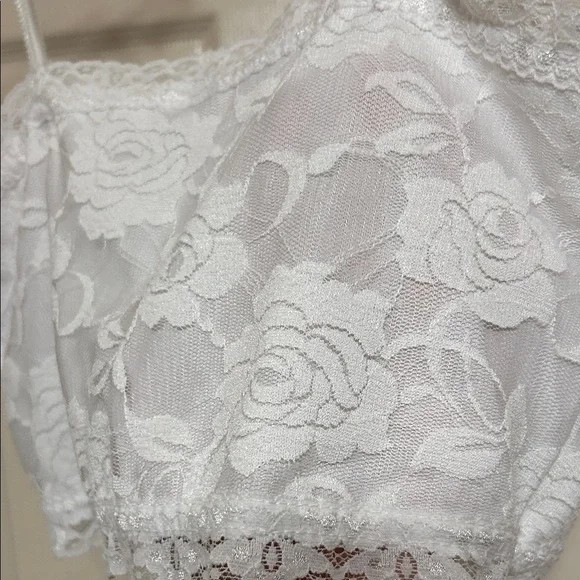 Pure Style Lace Crop Top White Semi-Sheer Gorgeous Rose Floral Lace Overlay M - Picture 10 of 10
